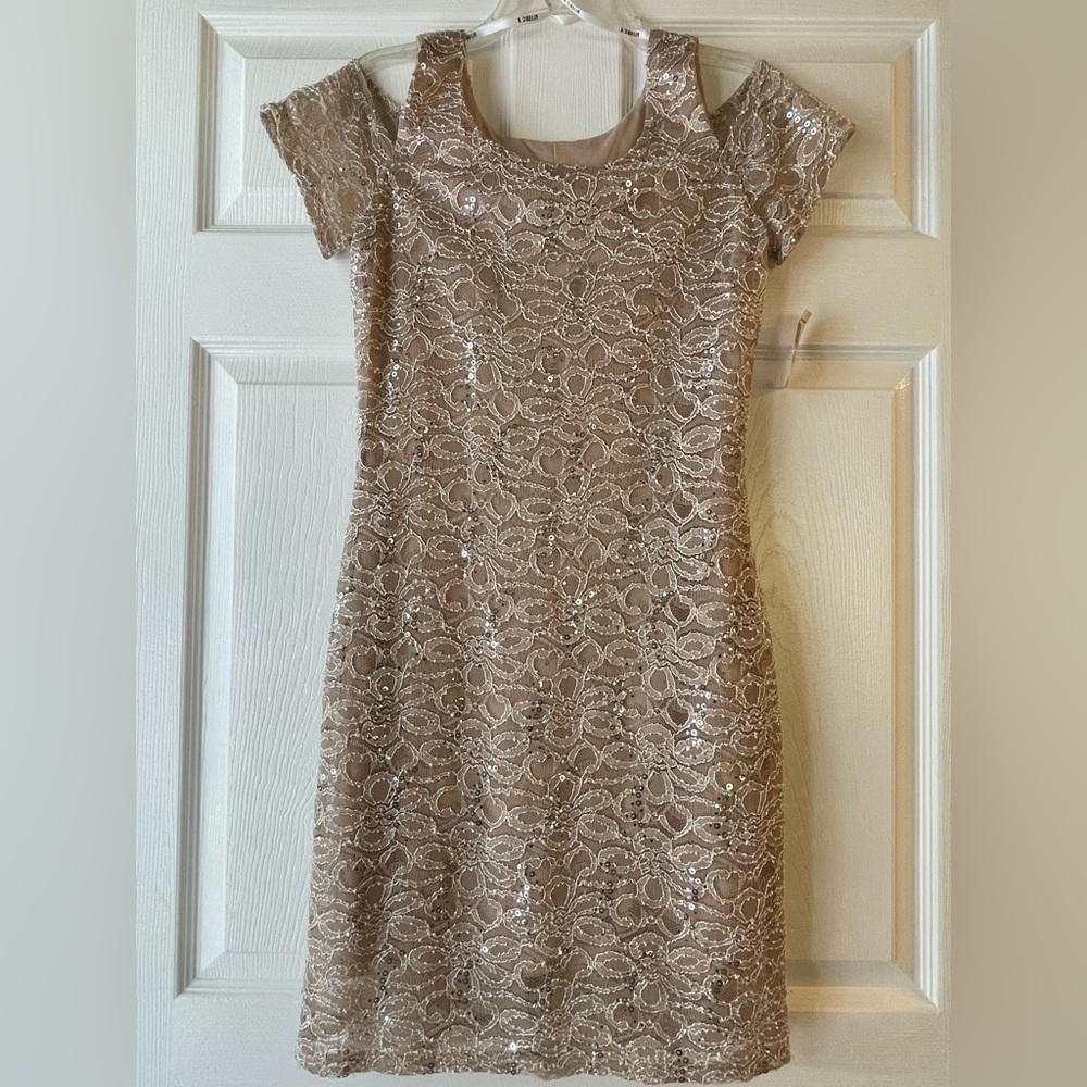 B. Darlin Juniors Formal Dress